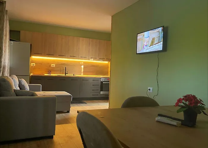Lodge Evergreen Escape In Berat